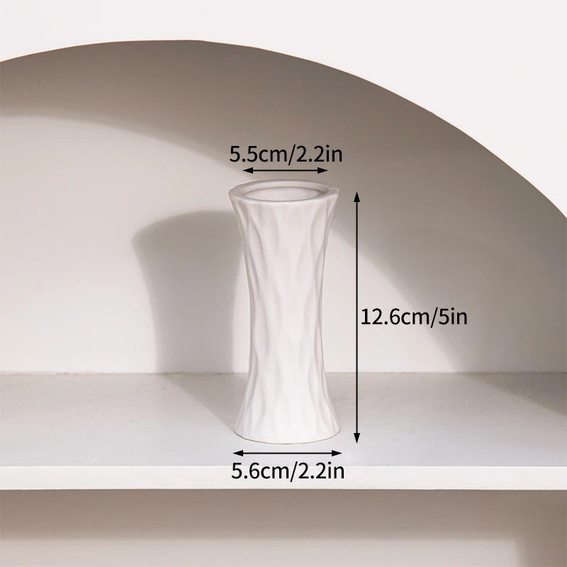 Twist shape — 12.6 cm twisted matte white vase